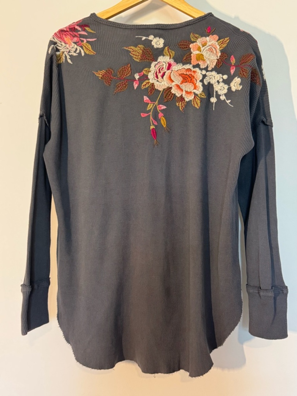 Johnny Was Gray Ribbed Top with Pink & Gold Floral Embroidery - Picture 7 of 8
